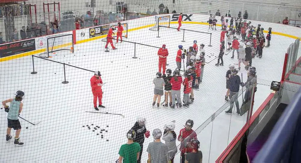 синтетический лед; хоккейный каток; искусственный лед для хоккея; синтетический лед для игры в хоккей; купить хоккейный каток из синтетического льда; установка синтетического ледяного катка для хоккея; коммерческий синтетический лед; синтетические катки для бизнеса; искусственный лед для коммерческих катков; купить коммерческий синтетический каток; установка синтетического ледяного катка для бизнеса; синтетический лед для открытых катков; шоу на синтетическом льду; искусственный лед для шоу; синтетические ледовые шоу; организация шоу на синтетическом льде; купить синтетический лед для проведения шоу; синтетический лед для выступлений; синтетический лед для дома; домашний синтетический каток; синтетический лед для гаража; установка синтетического ледяного катка в доме; купить синтетический лед для катания дома; синтетический каток для гаража; мобильный синтетический каток; переносной синтетический лед; синтетические катки на выезд; купить мобильный синтетический каток; установка мобильного синтетического ледяного катка; аренда мобильного синтетического катка